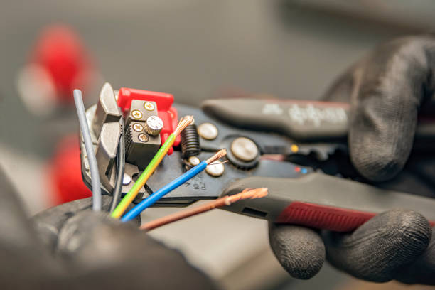Best 24-Hour Electrician  in Romulus, MI